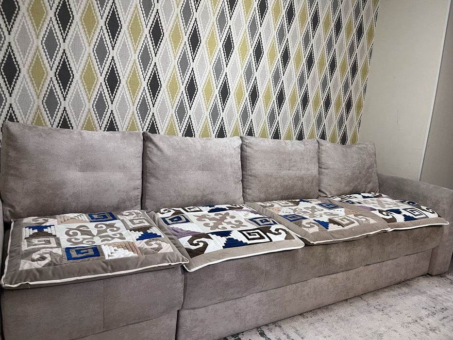 Продам диван 3 метра