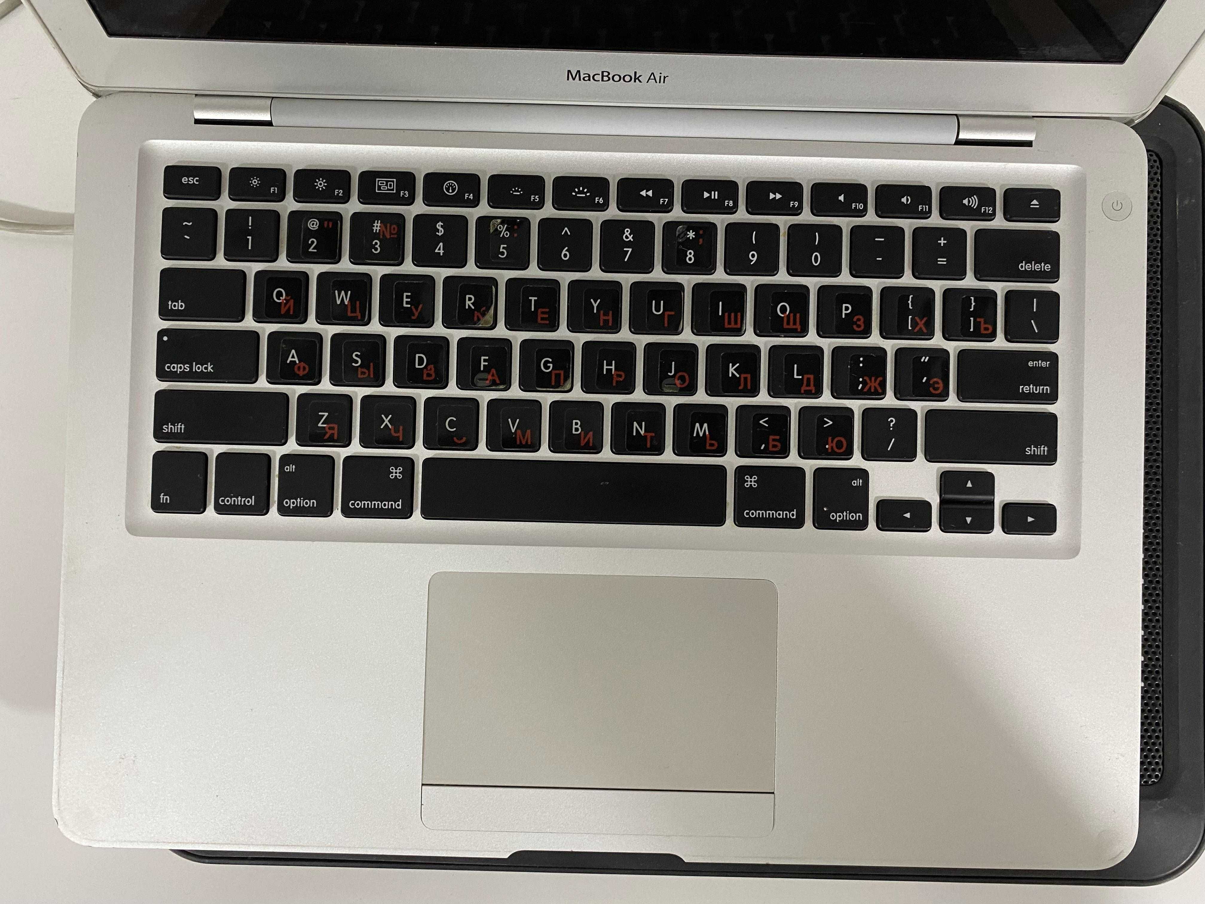 Macbook Air Core2Duo\2GB\128GB SSD\NVIDIA GF9400M\13,3". Дешево.