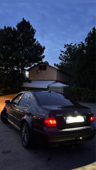 Vând Volkswagen Bora 2.0i
