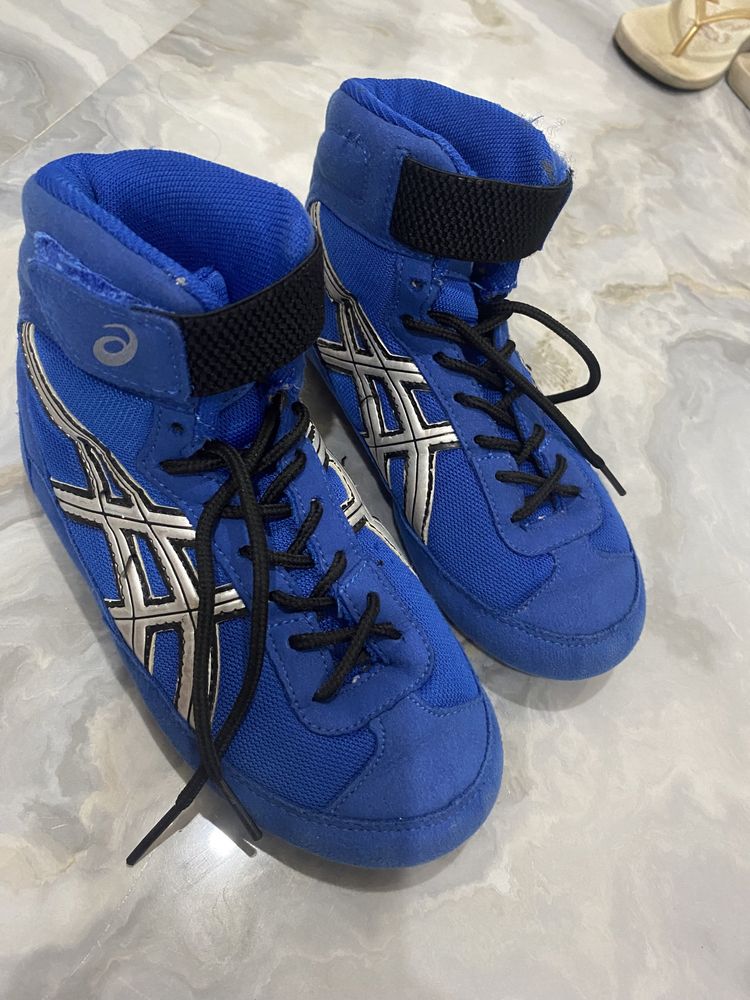 Борцовка ASICS 30 р