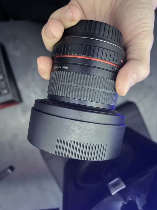 Обектив Samyang 8mm f/3.5 UMC Fish-Eye CS II за Canon