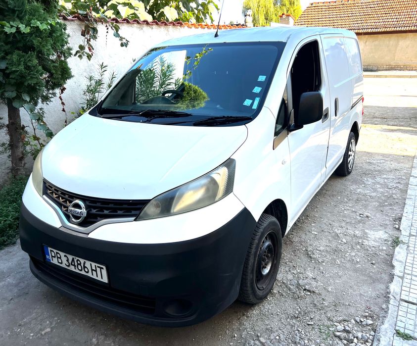 Nissan NV 200 Десен Волан