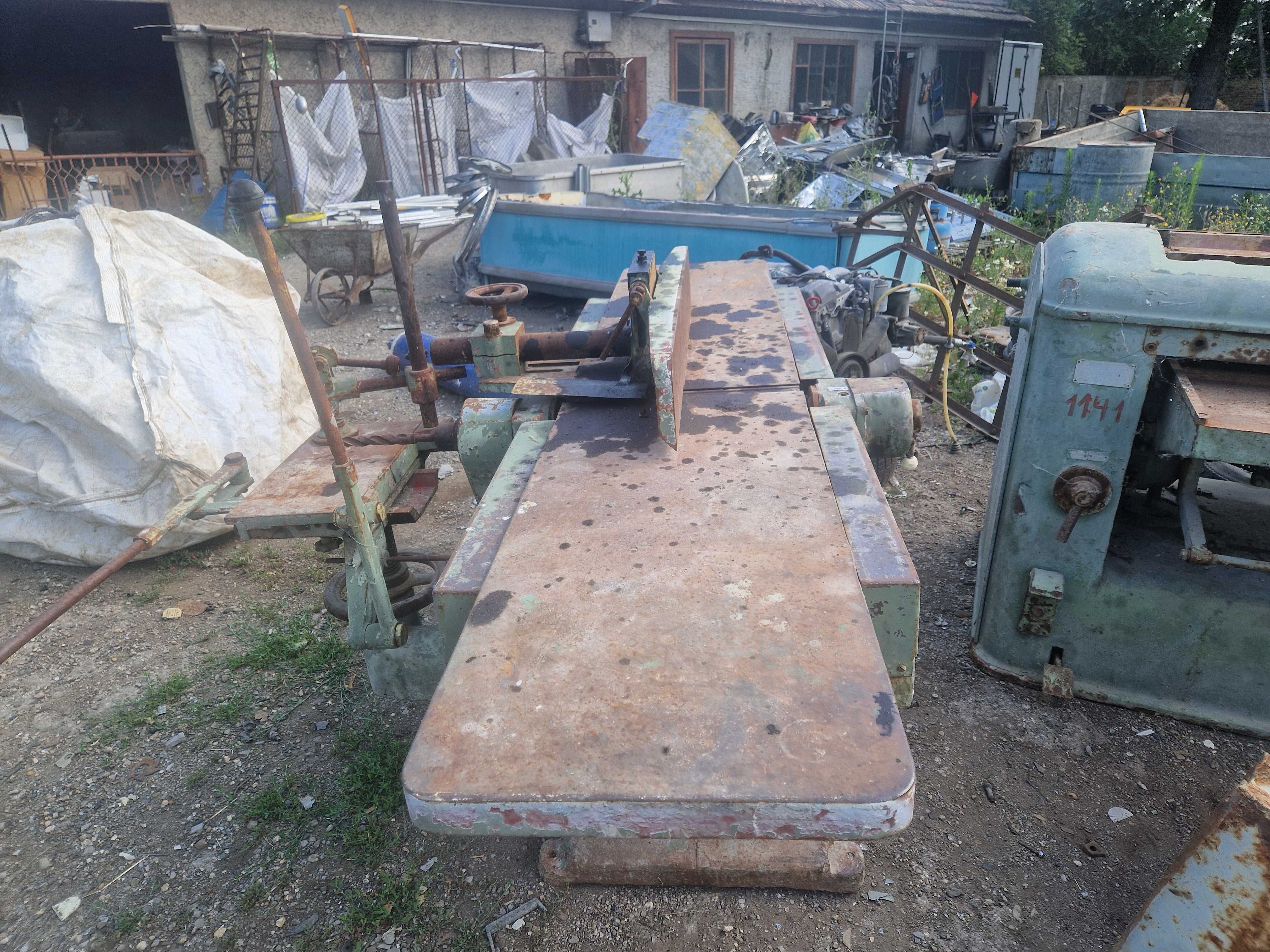 Продавам Абрихт с бор апарат