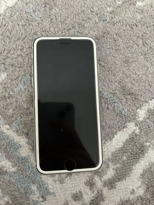 iPhone se 2020 64 гб