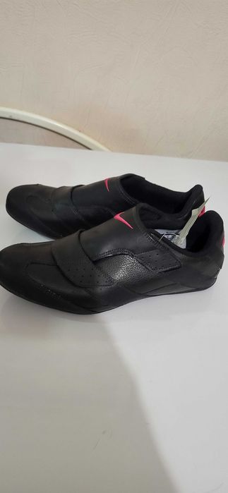 Кроссовки женские Nike