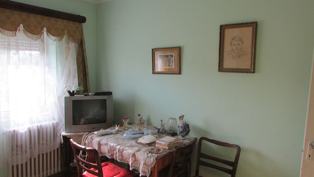 apartament 3 camere decomandat etaj 2  M. EMINESCU  CĂLAN