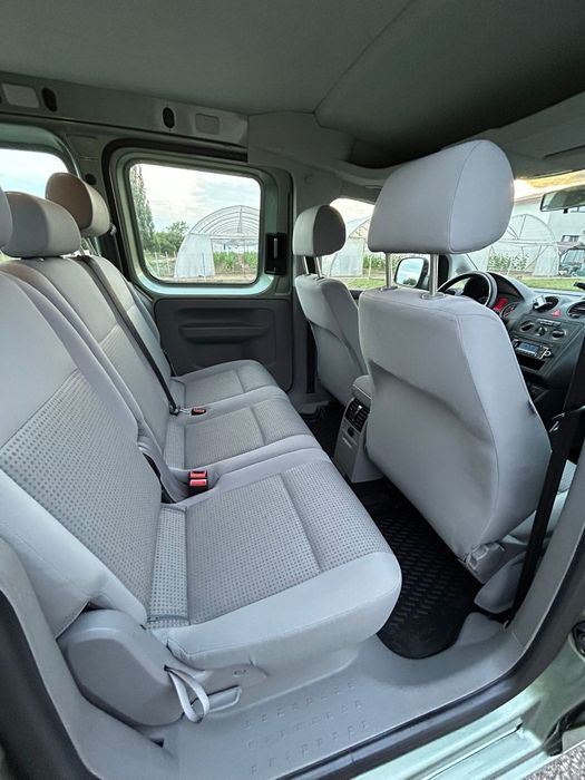 Vw Caddy 2010/1,9/Impecabila/4750€€€/Fara rugina/