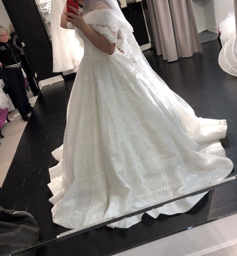 Продам свадебное платье новое