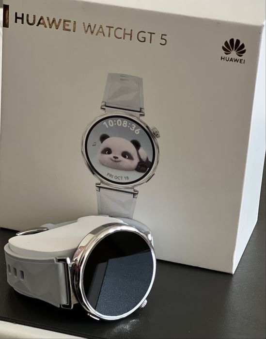 Часовник Huawei GT5