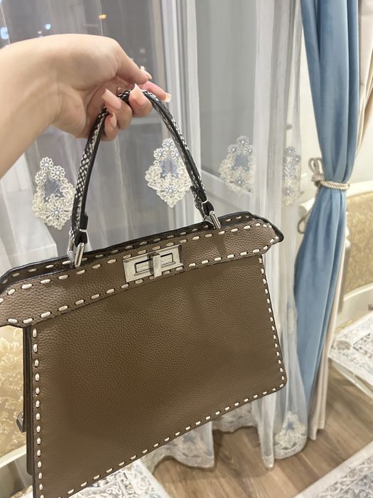 сумочка fendi.