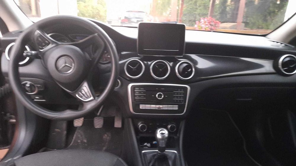 Mercedes-Bnez CLA 200