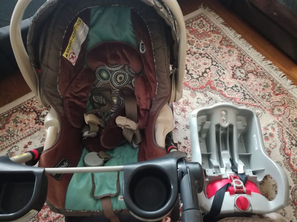 Scoica auto GRACO cu ISOFIX, accesorii si carucior