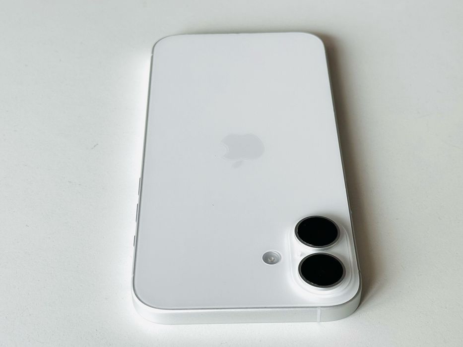 НОВ! Iphone 16 Plus 256GB White Гаранция 6 месеца