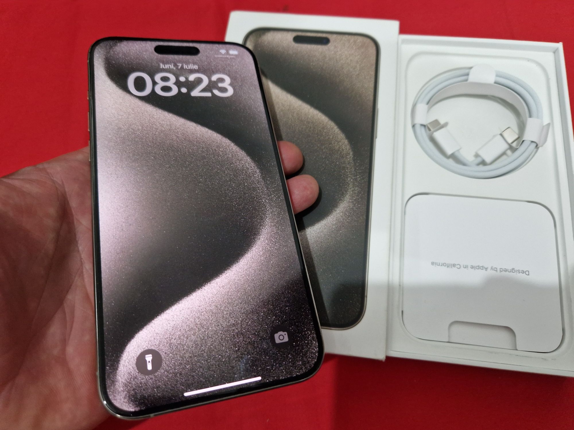 -Iphone 15Pro Max, 1,02Tb, 8Ram, bat: 94%, 301 cicluri incarcare, Silv