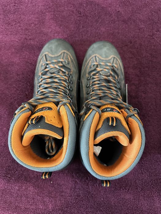 Чисто нови непромокаеми мъжки обувки за планина Garsport 43 номер