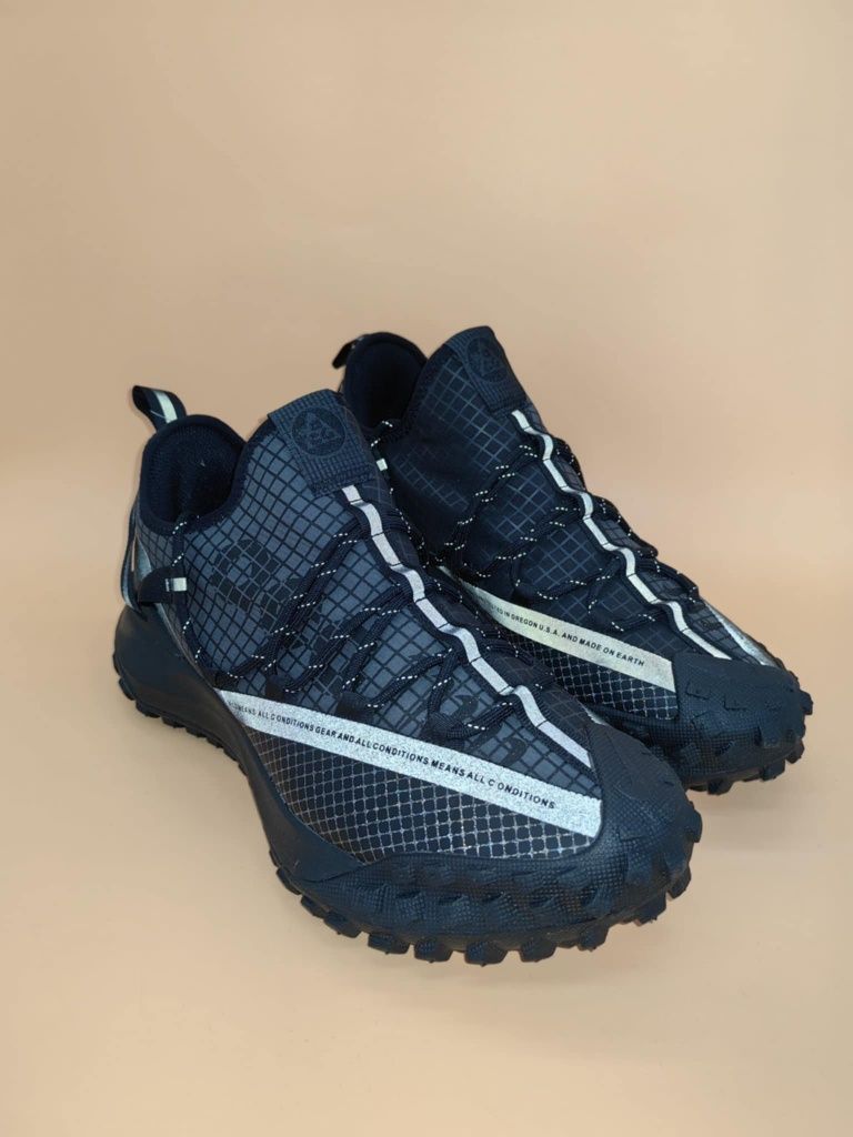Nike ACG Mountain FLY Low