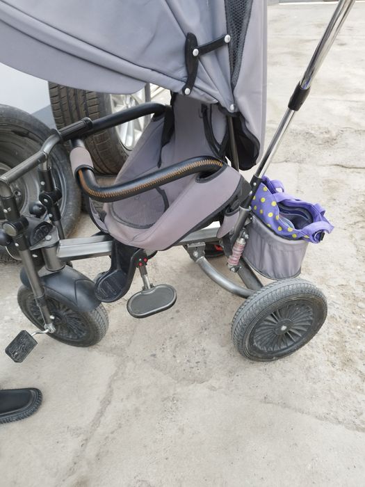 Трёхколёсный велосипед сотилади.