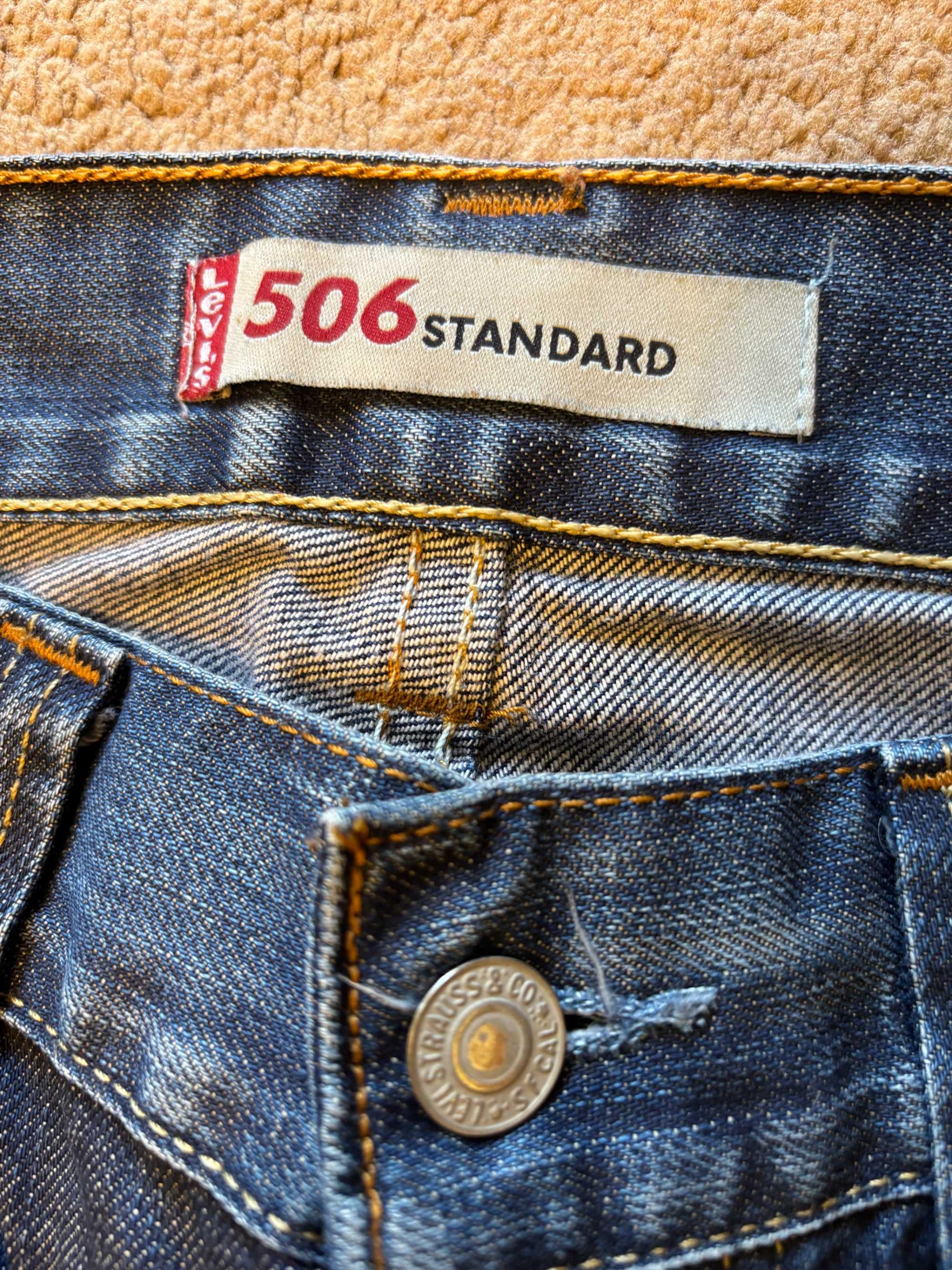 Дънки LEVI'S чисто нови