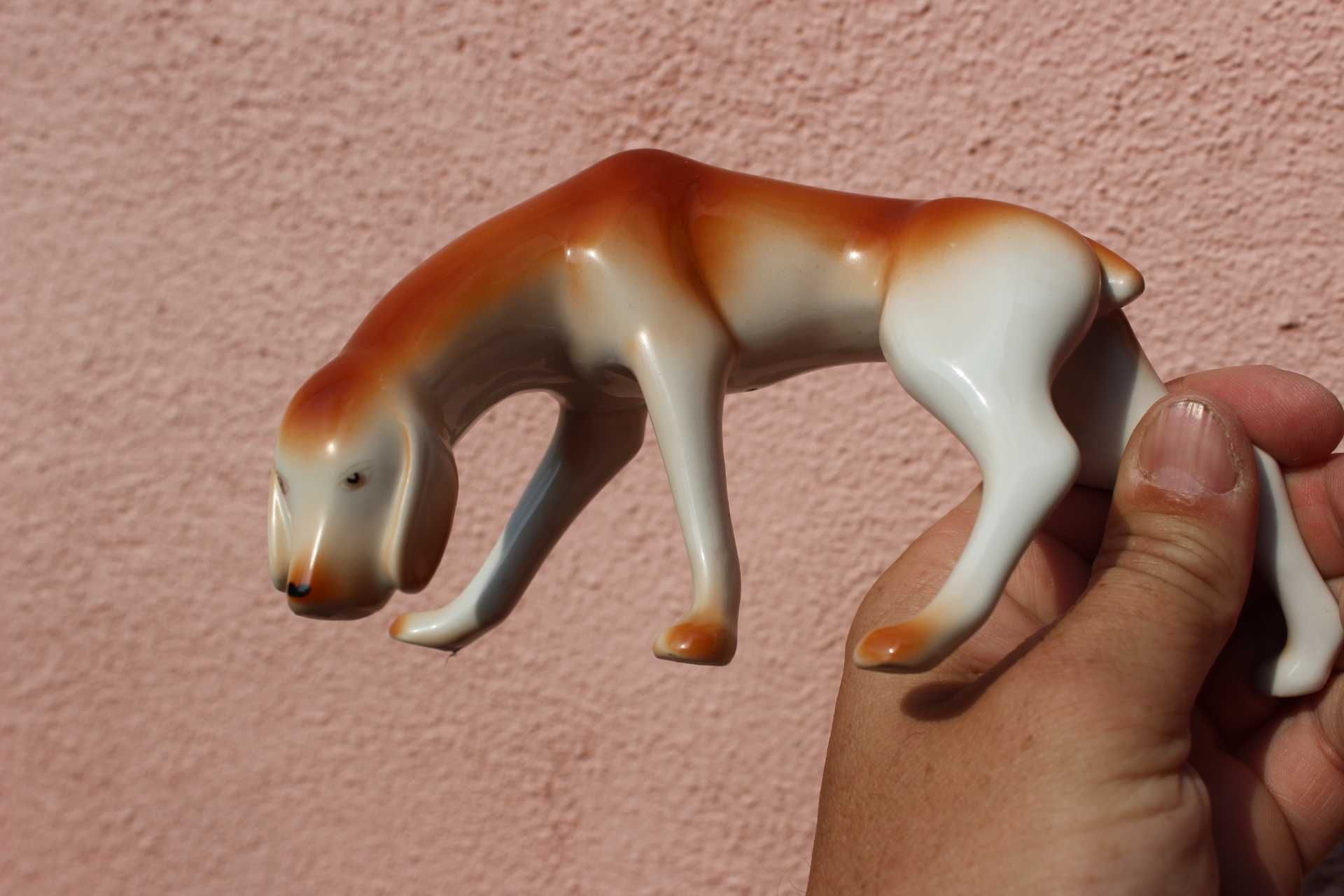 Figurina portelan colectie Caine Vanatoare HOLLOHAZA, Ungaria