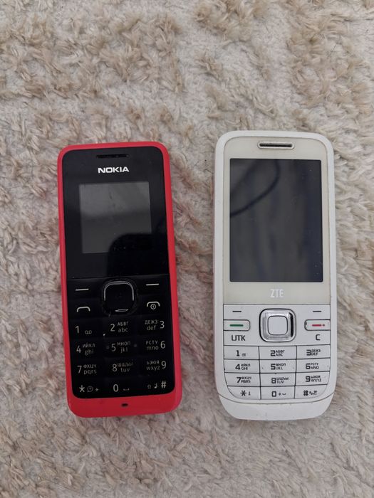 Телефон кнопочный