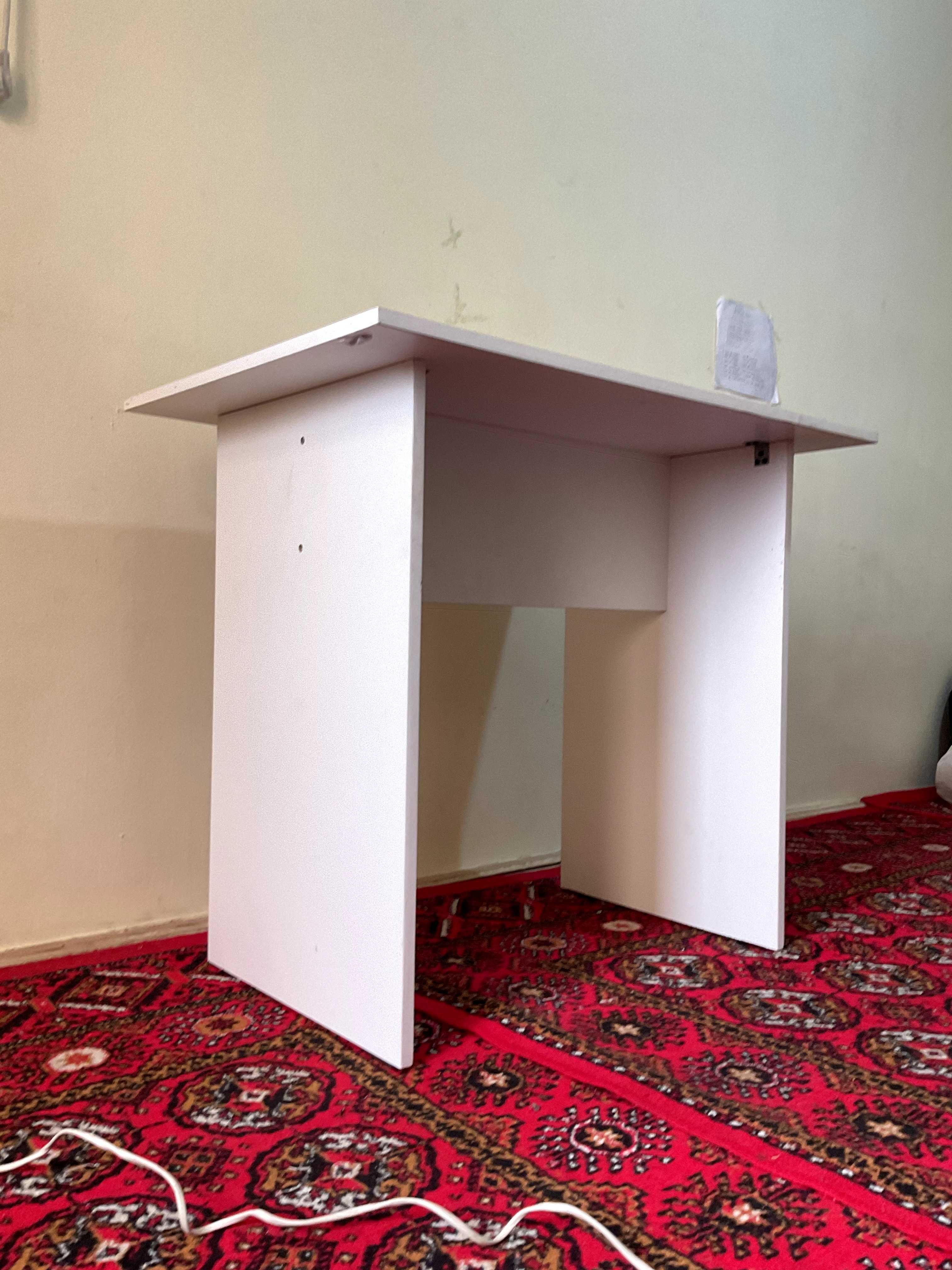 Table , Стол white colour