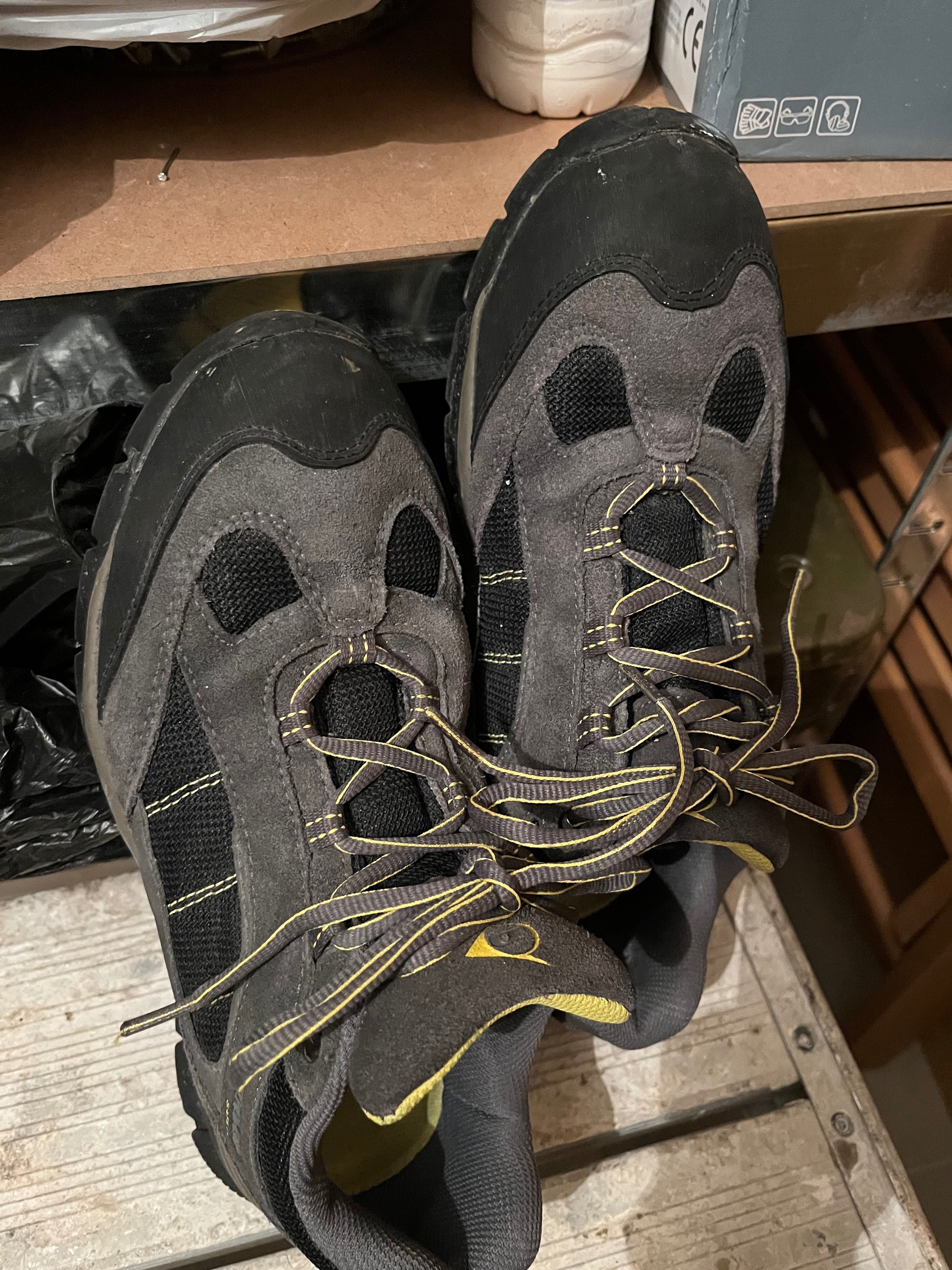 Мъжки предпазни  обувки Dunlop + подарък светлоотразителна жилетка