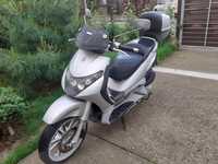 Piaggio Beverly 200