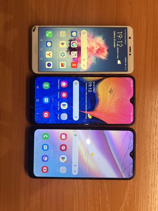 Продам телефоны, рабочие но тупят