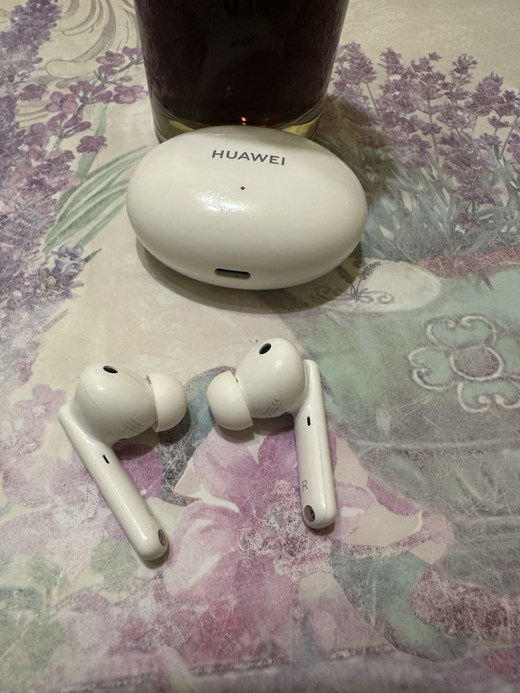 Слушалки Huawei FreeBuds 4i бели