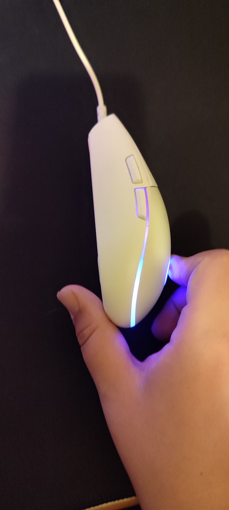 Геймърска мишка Logitech g102