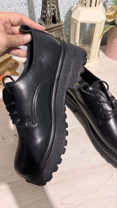 Ботинки новые отличного качества