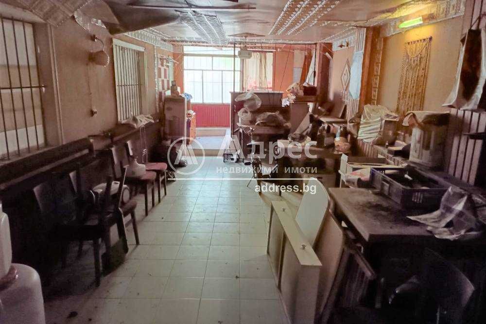 Продава се Къща в с. Липник, Област Разград - 317 кв.м за 155 €/кв.м - Снимка #12