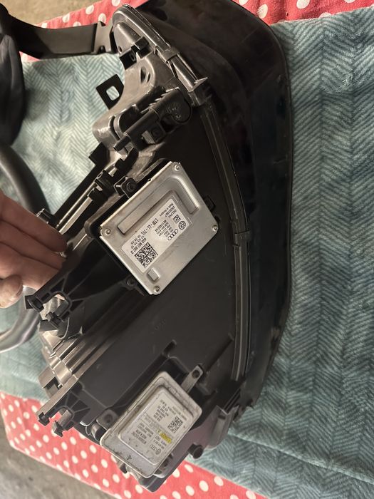 Set far faruri bi xenon audi a4 b8.5 facelift europa volan stanga