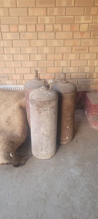 Газ балон үлкені 25мың кішкентайы 12мың.