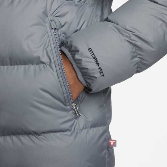 Яке Nike Windrunner PrimaLoft®
