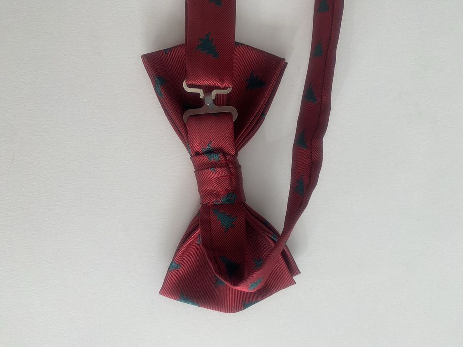 Коледна папийонка