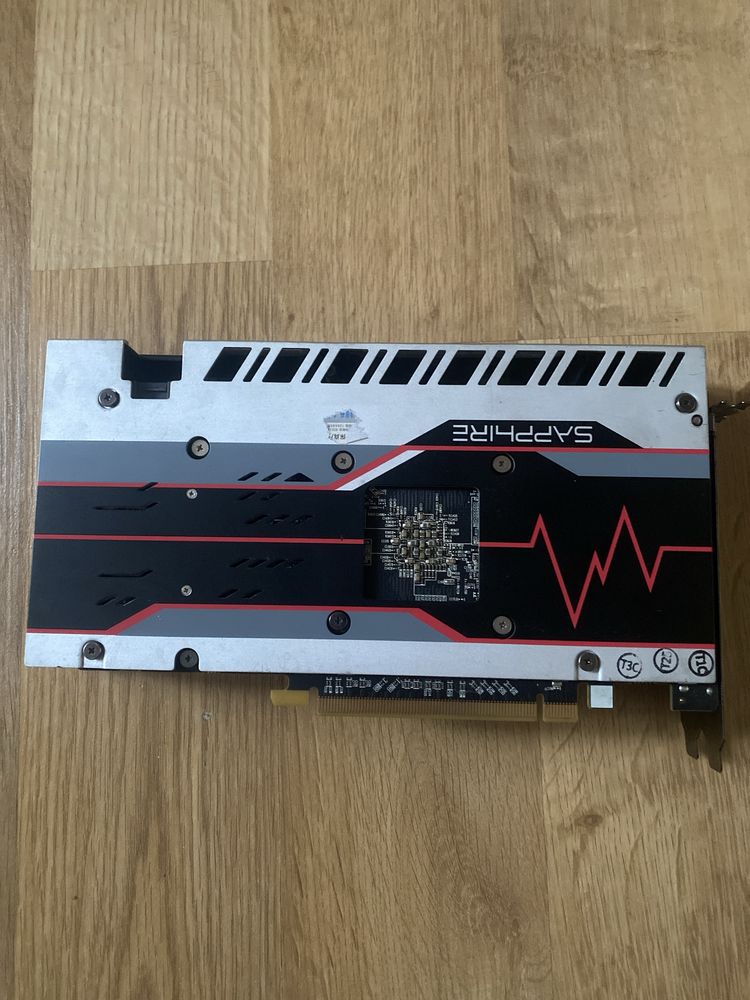 Видеокарта Sapphire pulse RX580 8gb попала вода, работает но нет изобр