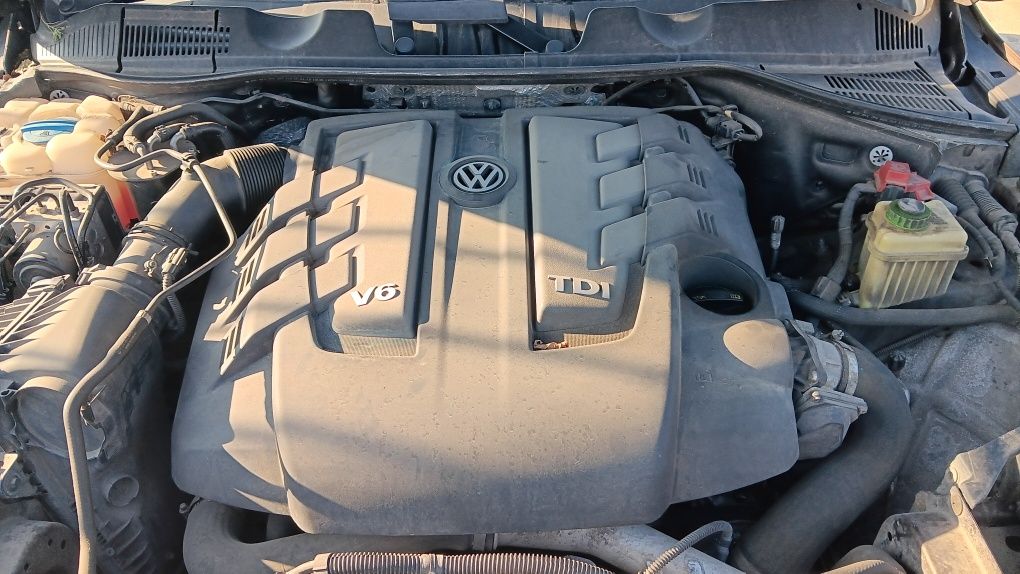 VW Touareg 3.0 V6 TDI,R-line,CRC motor,245 к.с. ,60 броя на части