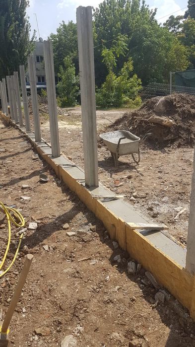 Vand garduri si porti