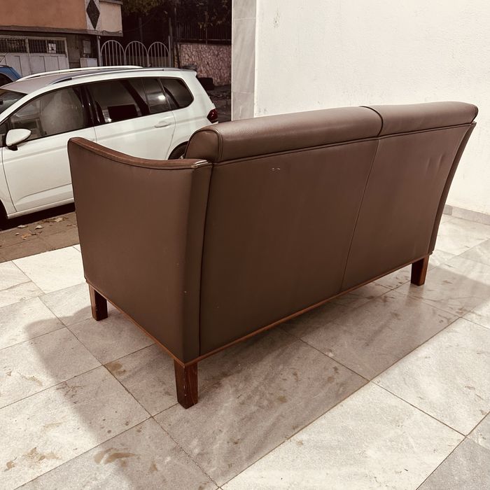 Диван от естествена кожа – перфектно състояние