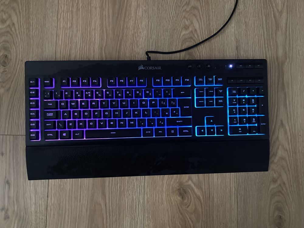 Corsair gaming k55