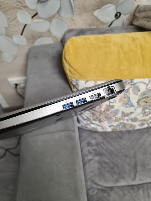 Laptop Toshiba Amd A6 quad core 8gb hdd 500gb 15,6"led slim hd