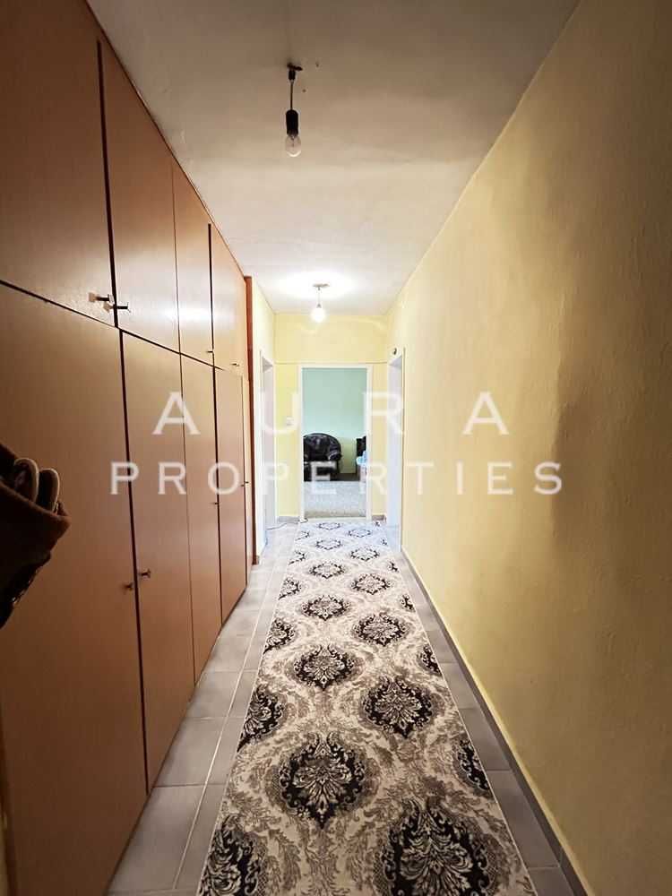 Продава се Тристаен апартамент в Разград, Житница - 110 кв.м за 3 €/кв.м - Снимка #4