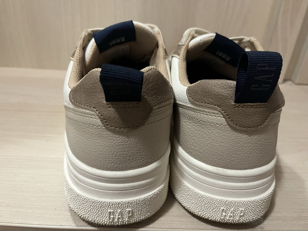 Сникърси GAP 41 номер