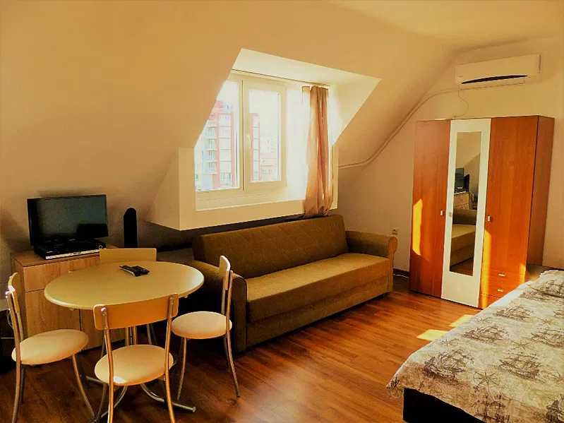 Дава се под наем Едностаен апартамент в Бургас, Зорница - 40 кв.м за 150 € - Снимка #4
