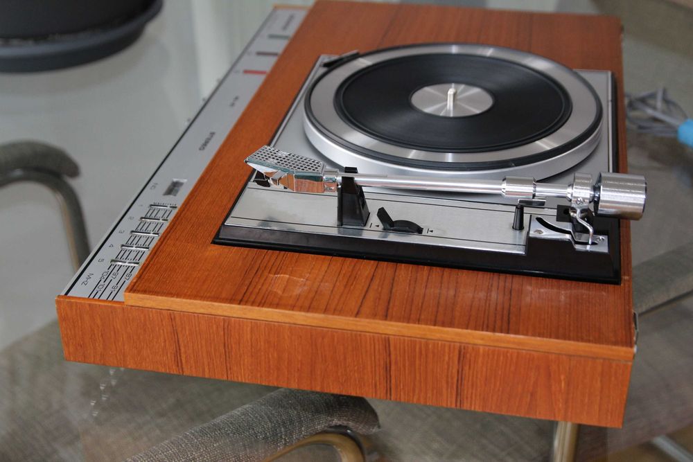 Luxor / Skantic 3811 cu doza Micro Seiki V3300/7 si boxe Philips 6442.