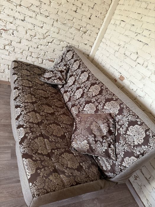 Продам диван б/у