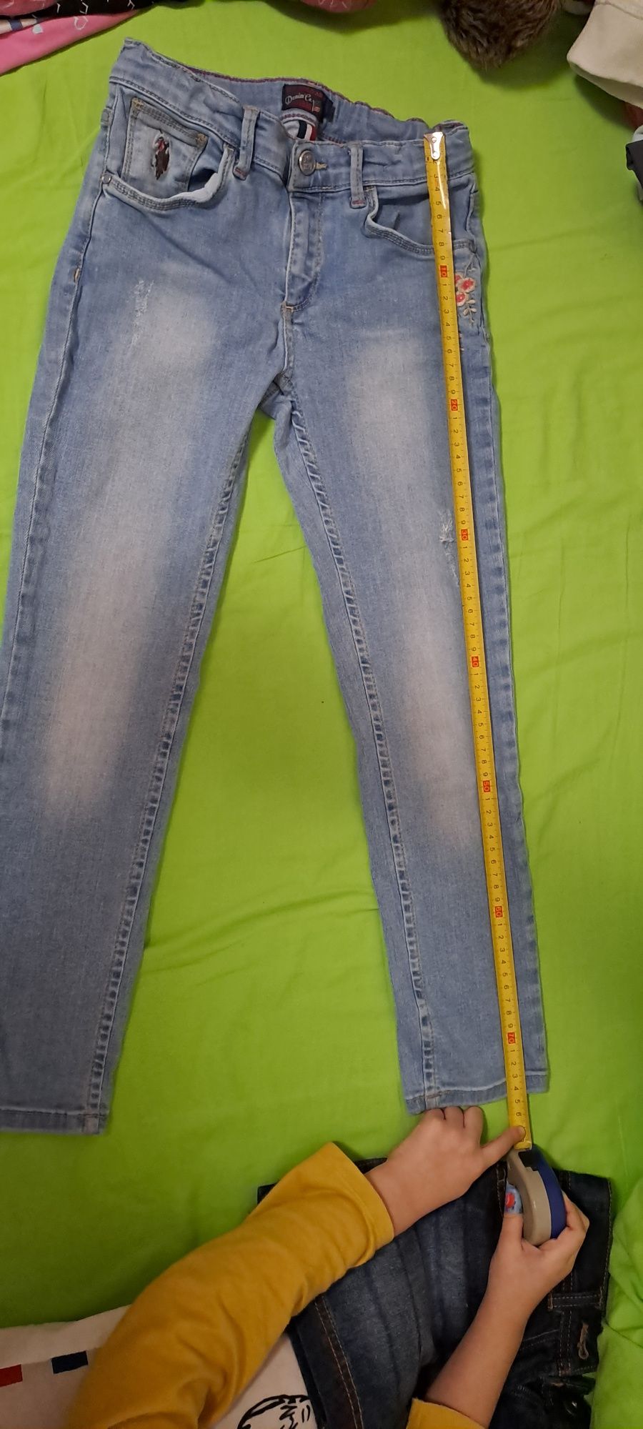 Blugi/ jeans fete 8-9 ani