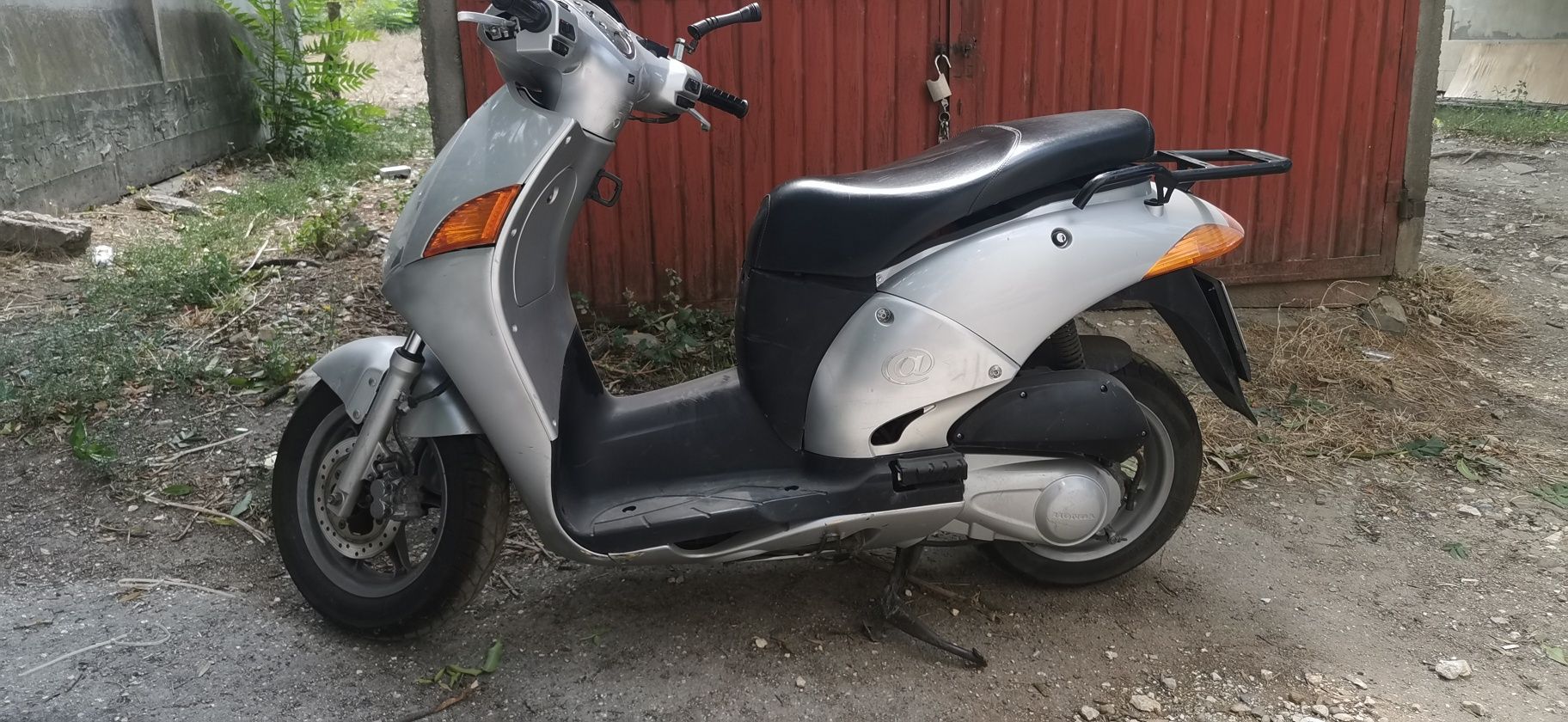 Мотоциклет Honda  Nes 150
