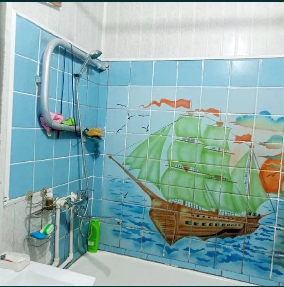 Срочно Яккасарай Саламатина 1в2/4/4 ремонт средний мебелья нет !